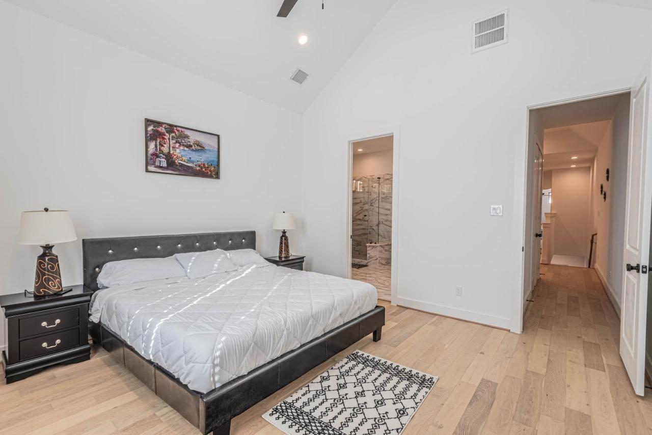 Luxury 3Br, Ks Bed Mins Away 4Rm Dtown, Med Ctr Villa Houston Bagian luar foto