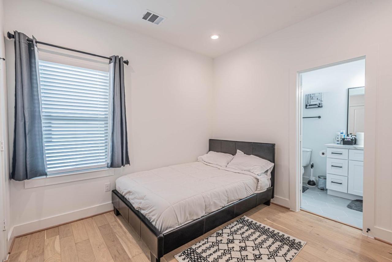 Luxury 3Br, Ks Bed Mins Away 4Rm Dtown, Med Ctr Villa Houston Bagian luar foto